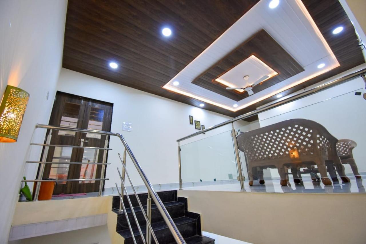 Вилла Beauty And The Beast 4Bhk Лонавала Экстерьер фото